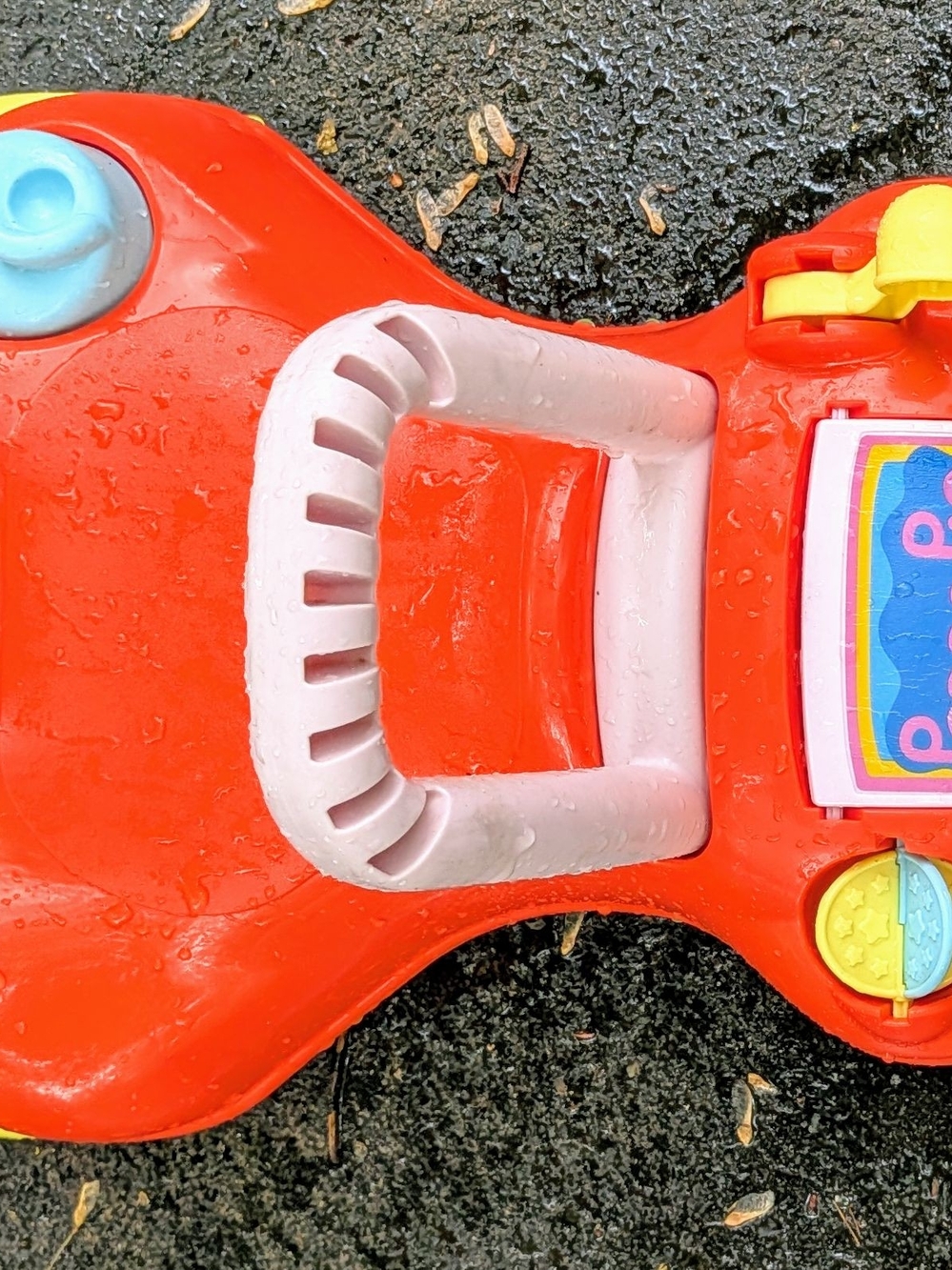 Red Kids Ride-On Toy with White Handle Peppa Pig 🐷